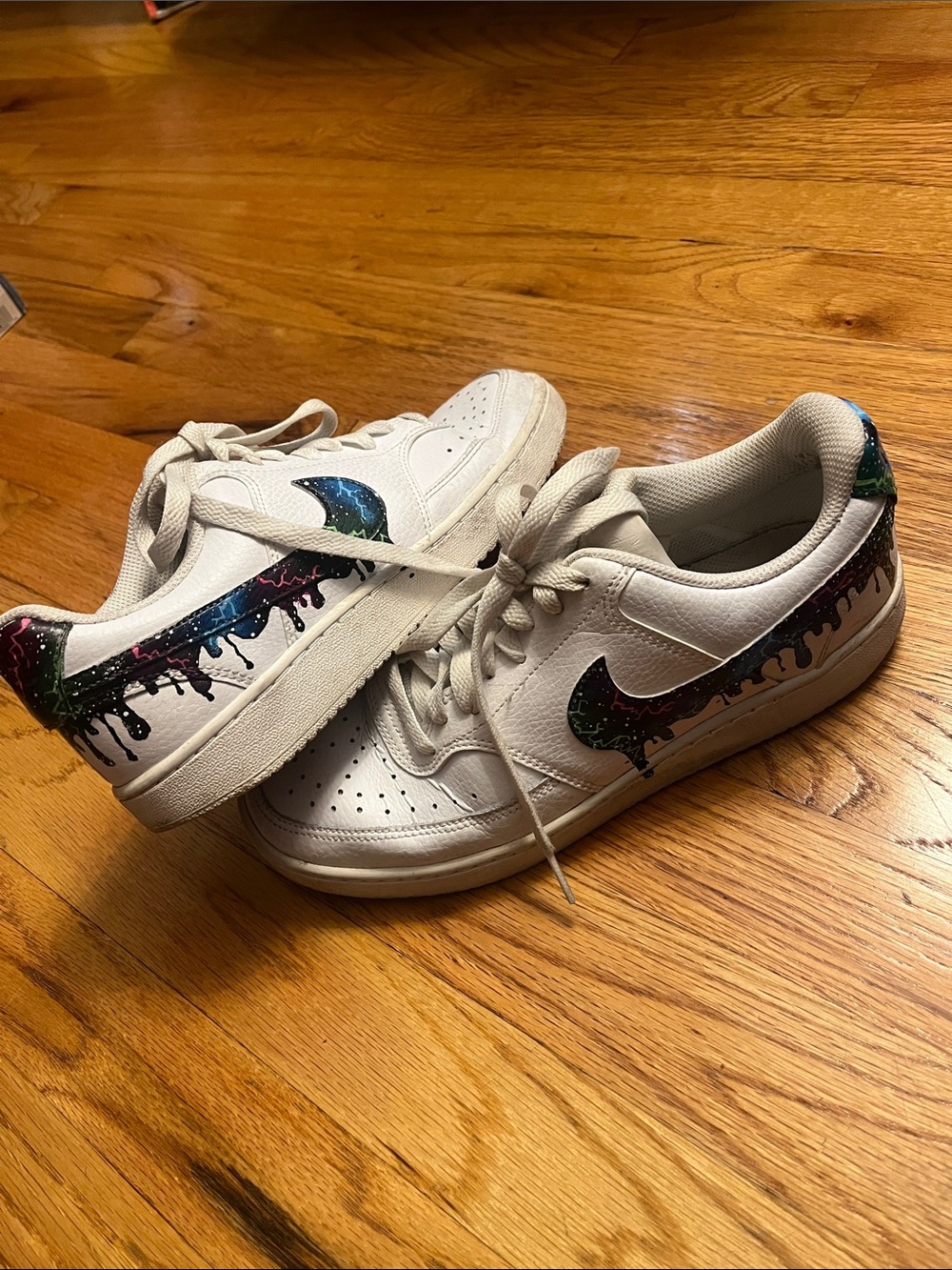 Nike White leather Sneakers with Rainbow Drip Swoosh - size 8 1/2